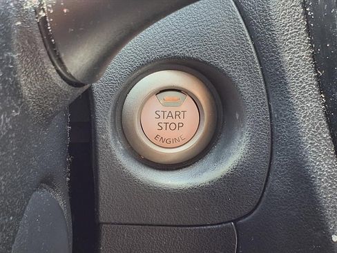 Used 2015 Nissan Juke SV w/ Technology Package FWD image 14