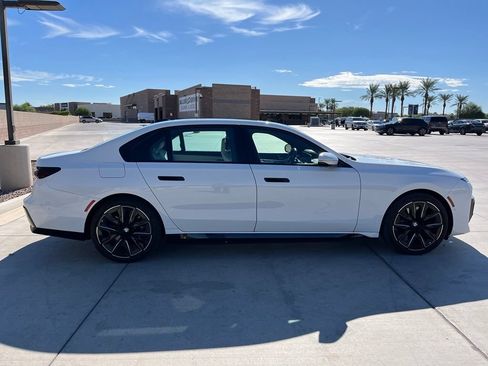 Used 2023 BMW i7 xDrive60 w/ Parking Assistance Package AWD/4WD image 5
