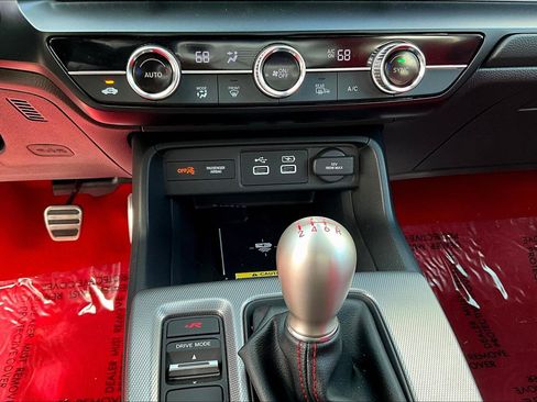 Used 2024 Honda Civic Type R image 13