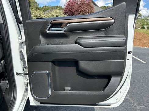 Used 2022 Chevrolet Silverado 1500 LT Trail Boss w/ LT Trail Boss Premium Package AWD/4WD image 65