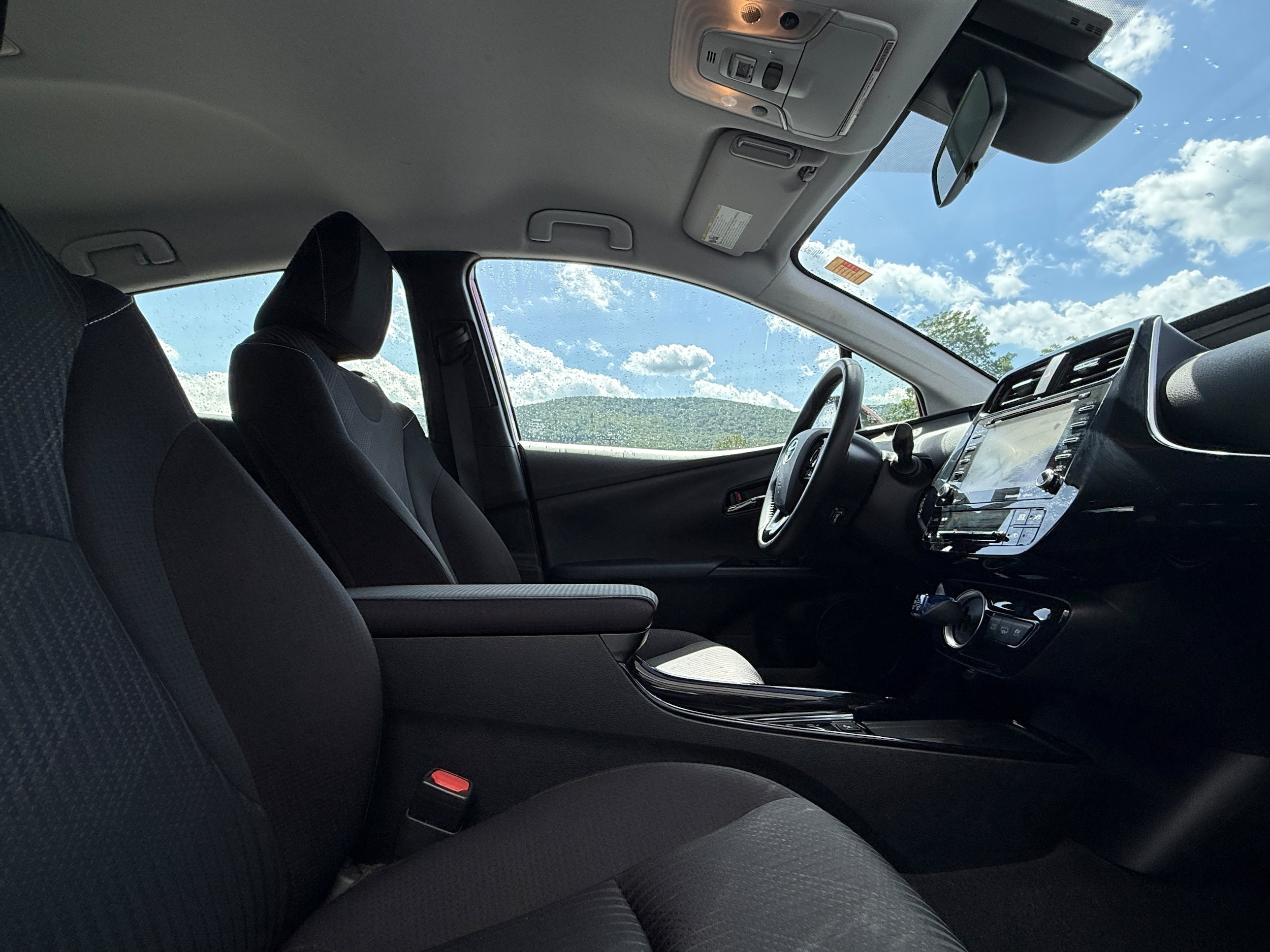 Certified 2020 Toyota Prius Prime LE w/ Carpet Mat Package FWD image 8