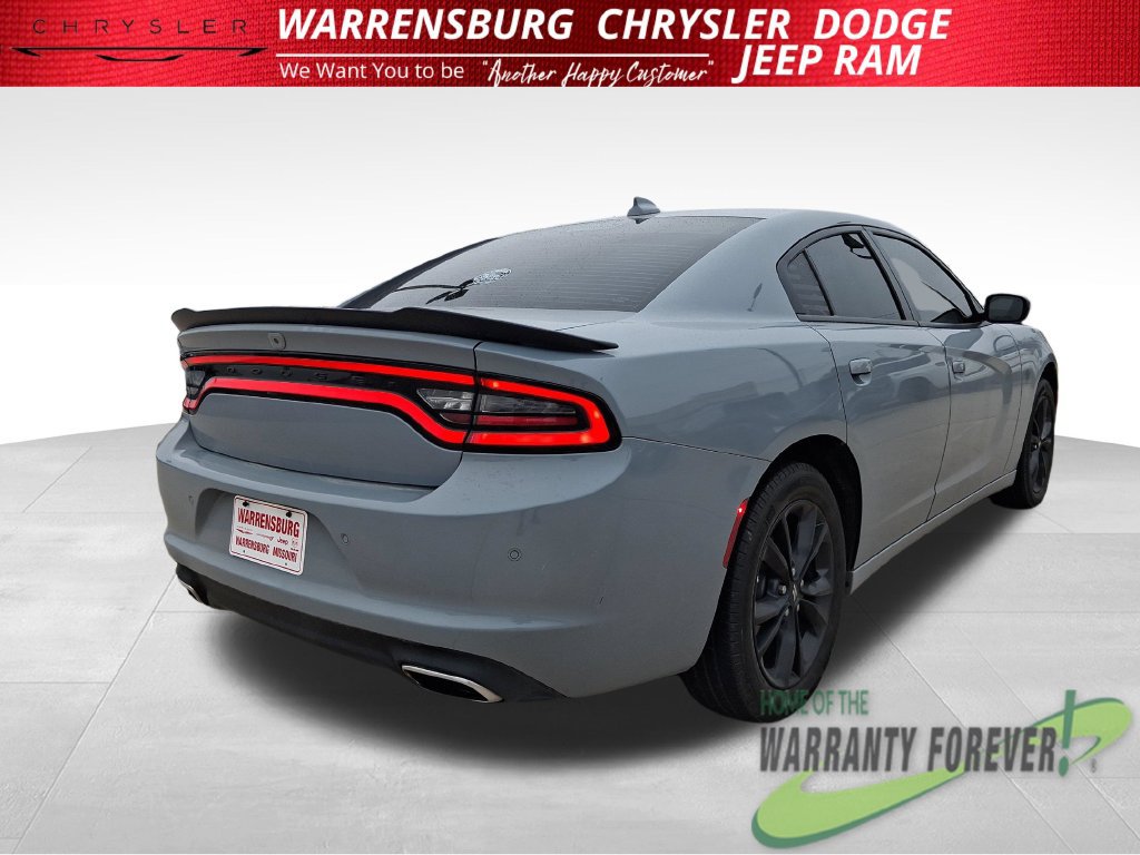 Used 2022 Dodge Charger SXT w/ Blacktop Package AWD/4WD image 4