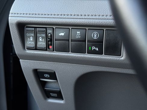 Certified 2024 Honda Odyssey Touring image 38