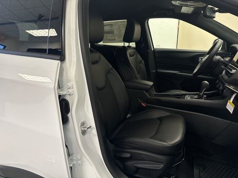 New 2026 Jeep Compass Latitude image 36