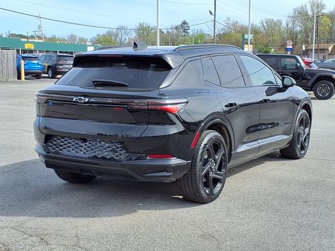 Used 2025 Chevrolet Equinox EV RS image 3