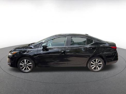 Used 2025 Nissan Versa SV FWD image 9