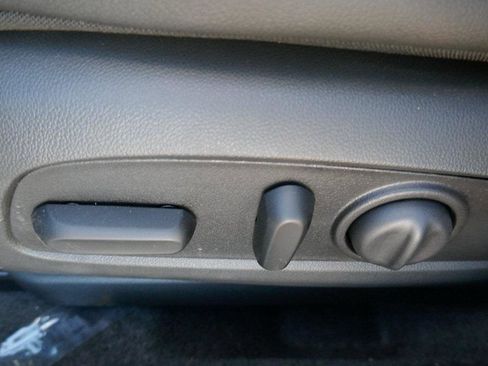 New 2026 Chevrolet Trax RS w/ Sunroof Package image 13