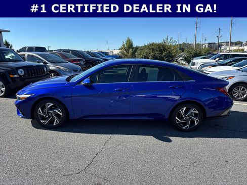 Certified 2025 Hyundai Elantra SEL image 4