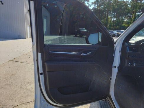 Used 2024 GMC Yukon Denali w/ Advanced Technology Package RWD image 12