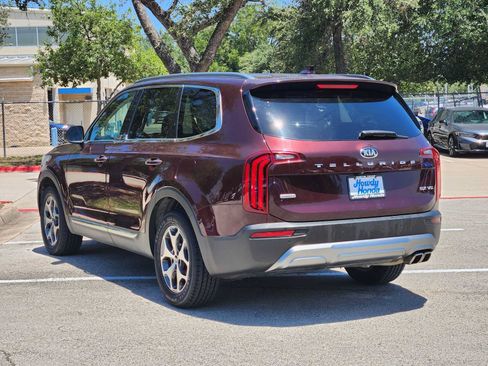 Used 2020 Kia Telluride EX AWD/4WD image 5
