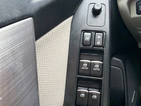 Used 2017 Subaru Forester 2.5i Limited AWD/4WD image 16