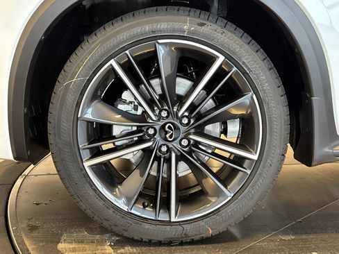 New 2025 INFINITI QX50 Sport image 10