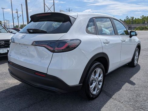 Used 2025 Honda HR-V LX image 8