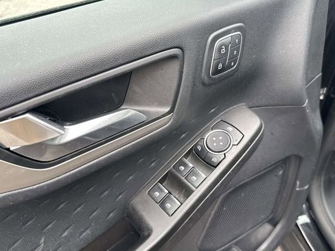 Used 2020 Ford Escape SEL image 19