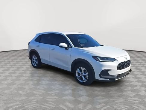 Certified 2023 Honda HR-V LX image 2