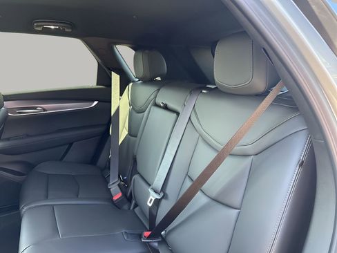 New 2025 Cadillac XT5 Luxury image 17