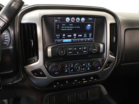 Used 2019 GMC Sierra 2500 SLT w/ Duramax Plus Package AWD/4WD image 5