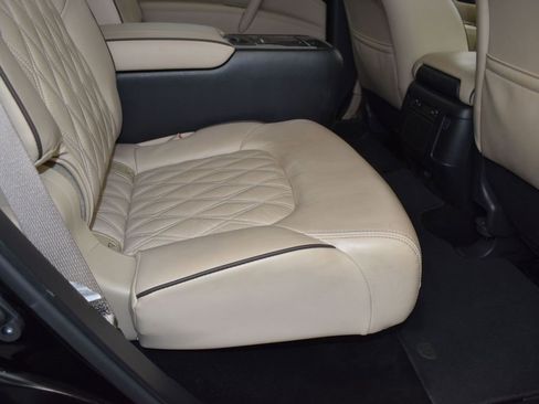 Used 2024 Nissan Armada Platinum w/ Captain's Chairs Package image 21