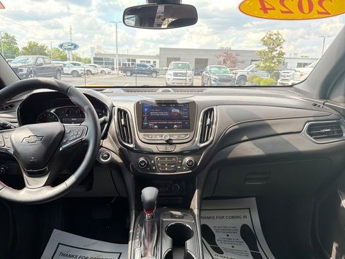 Used 2024 Chevrolet Equinox RS w/ RS Leather Package FWD image 17