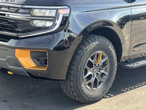 Used 2025 Ford Expedition Tremor AWD/4WD image 9