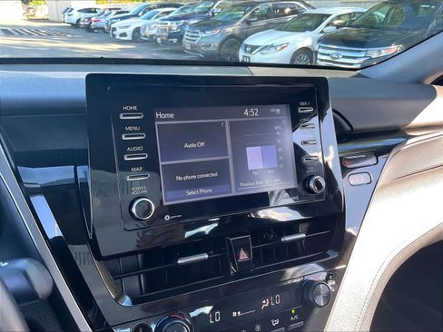 Used 2023 Toyota Camry SE image 22