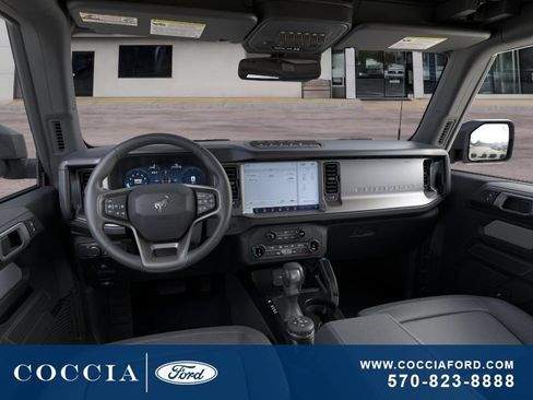New 2026 Ford Bronco Badlands w/ Black Appearance Package AWD/4WD image 9