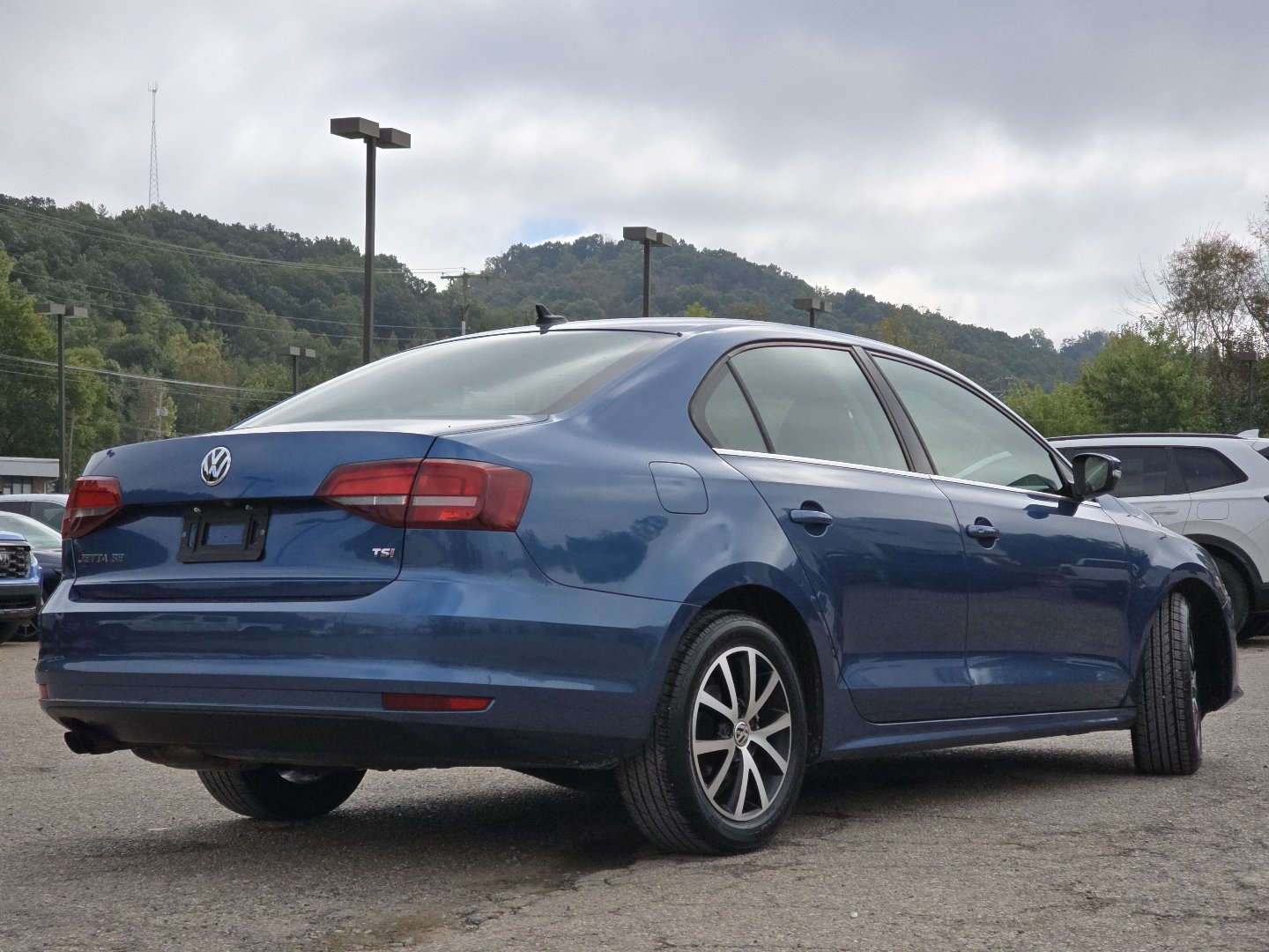 Used 2017 Volkswagen Jetta SE FWD image 18
