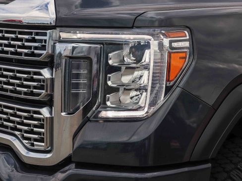 Used 2021 GMC Sierra 2500 Denali w/ Denali Ultimate Package AWD/4WD image 10