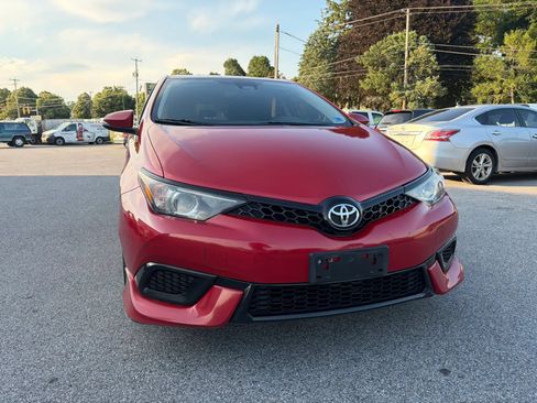 Used 2017 Toyota Corolla iM w/ All-Weather Mat Package FWD image 2