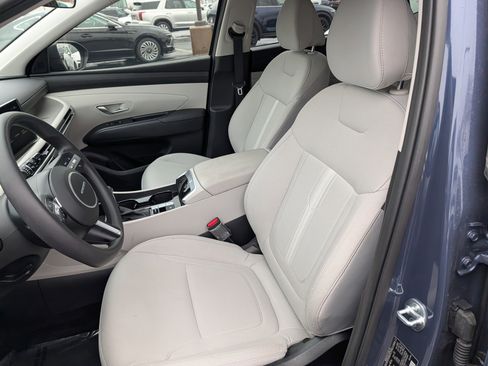 Certified 2025 Hyundai Tucson SEL image 9
