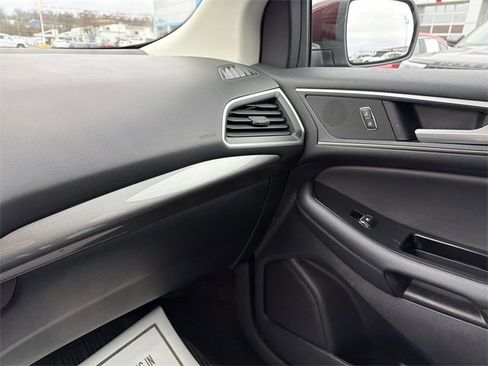 Used 2020 Ford Edge SEL w/ Convenience Package image 23