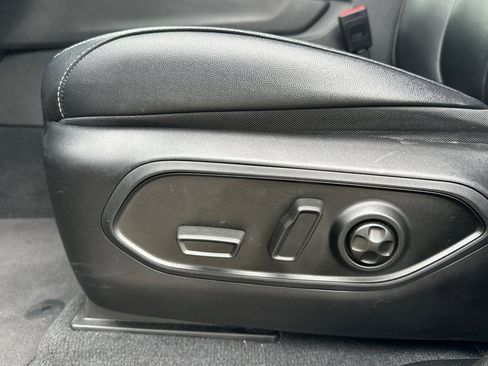 Used 2023 Jeep Grand Cherokee L Limited w/ Trailer Tow Group (B) image 12