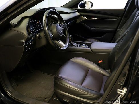 Used 2020 MAZDA MAZDA3 Premium Package image 11