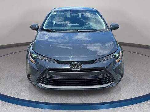 Used 2024 Toyota Corolla LE FWD image 2