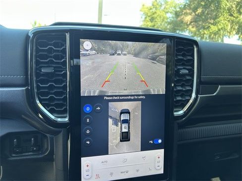 Used 2024 Ford Ranger Lariat w/ FX4 Off-Road Package image 6