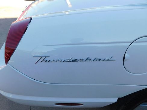 Used 2002 Ford Thunderbird image 11