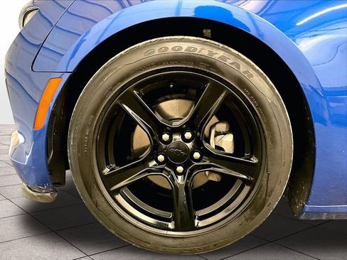 Used 2016 Chevrolet Camaro LT RWD image 8