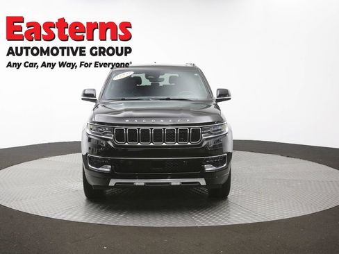 Used 2024 Jeep Wagoneer Series III w/ Premium Group I AWD/4WD image 59