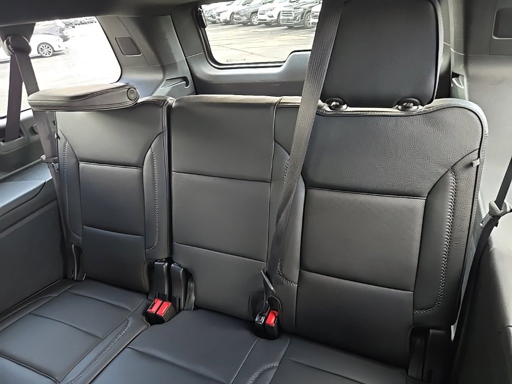 Used 2023 GMC Yukon XL Denali AWD/4WD image 42