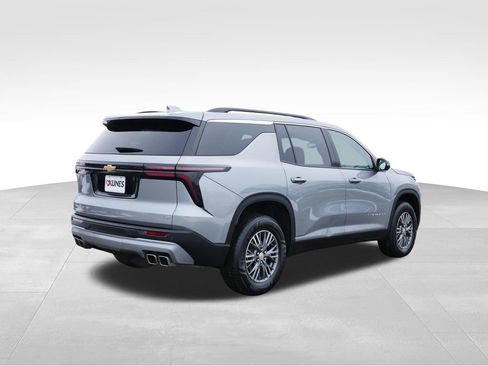 Used 2024 Chevrolet Traverse LT AWD/4WD image 9