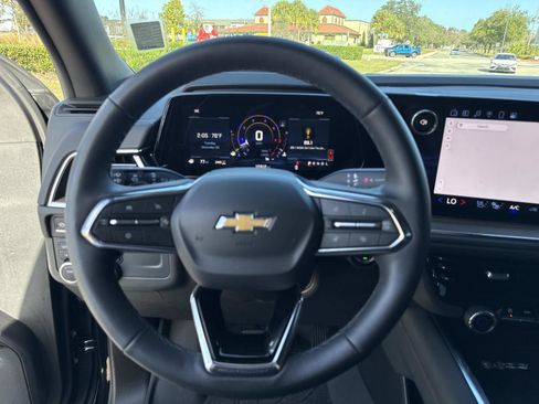 Used 2025 Chevrolet Tahoe High Country image 29