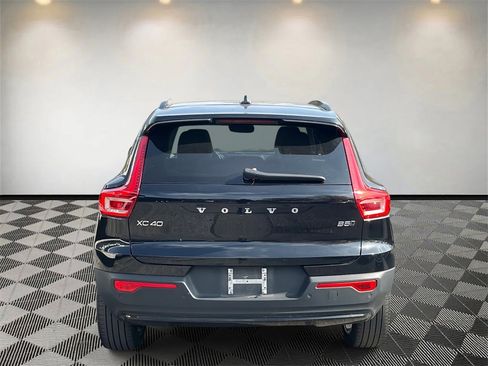 Used 2023 Volvo XC40 B5 Plus w/ Protection Package Premier image 4