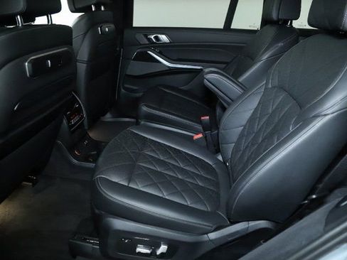 Certified 2024 BMW X7 xDrive40i w/ M Sport Package image 29