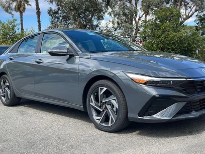 New 2025 Hyundai Elantra Limited
