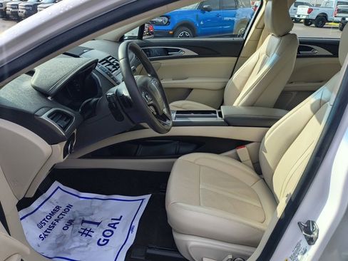 Used 2020 Lincoln MKZ Reserve image 12