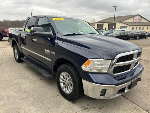 Used 2016 RAM 1500 Classic SLT w/ Luxury Group image 3