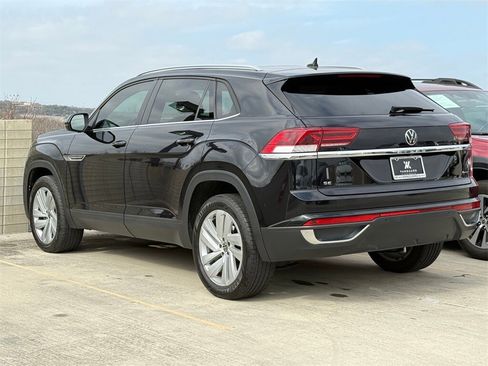 Used 2023 Volkswagen Atlas Cross Sport SE w/ Panoramic Sunroof Package image 8