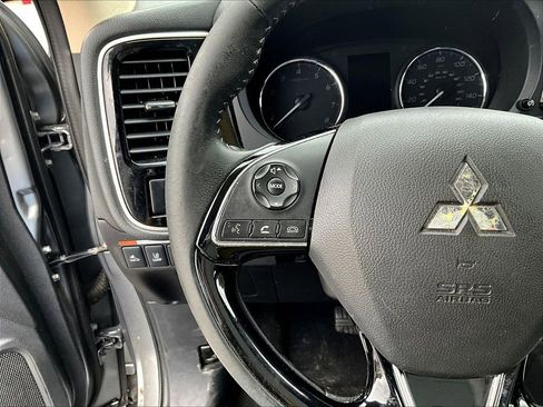 Used 2020 Mitsubishi Outlander SEL image 9