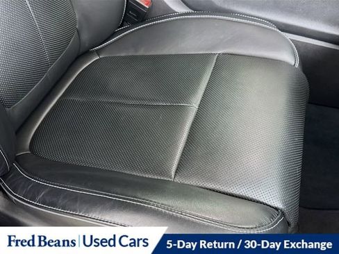 Used 2023 Jeep Grand Cherokee Overland w/ Luxury Tech Group IV AWD/4WD image 37