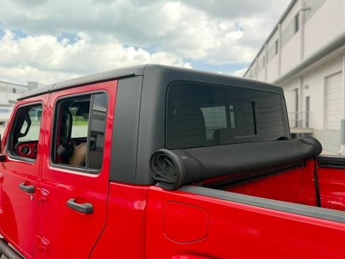 Used 2020 Jeep Gladiator Rubicon AWD/4WD image 15